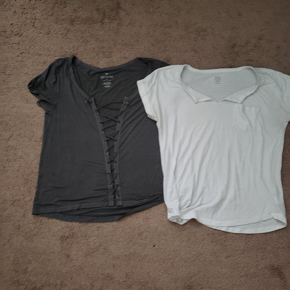 LOT 2 American eagle old navy t shirts Sz M/L